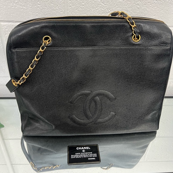 💎 ✨BEAUTIFUL✨💎 TRAVEL XL CAVIAR CHANEL TOTE ZIPPER TOP - Picture 3 of 15
